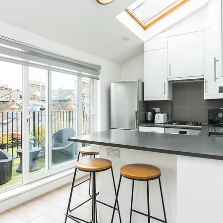 Cozy 2 Bedroom / Earls Court / Balcony Londres Exterior foto